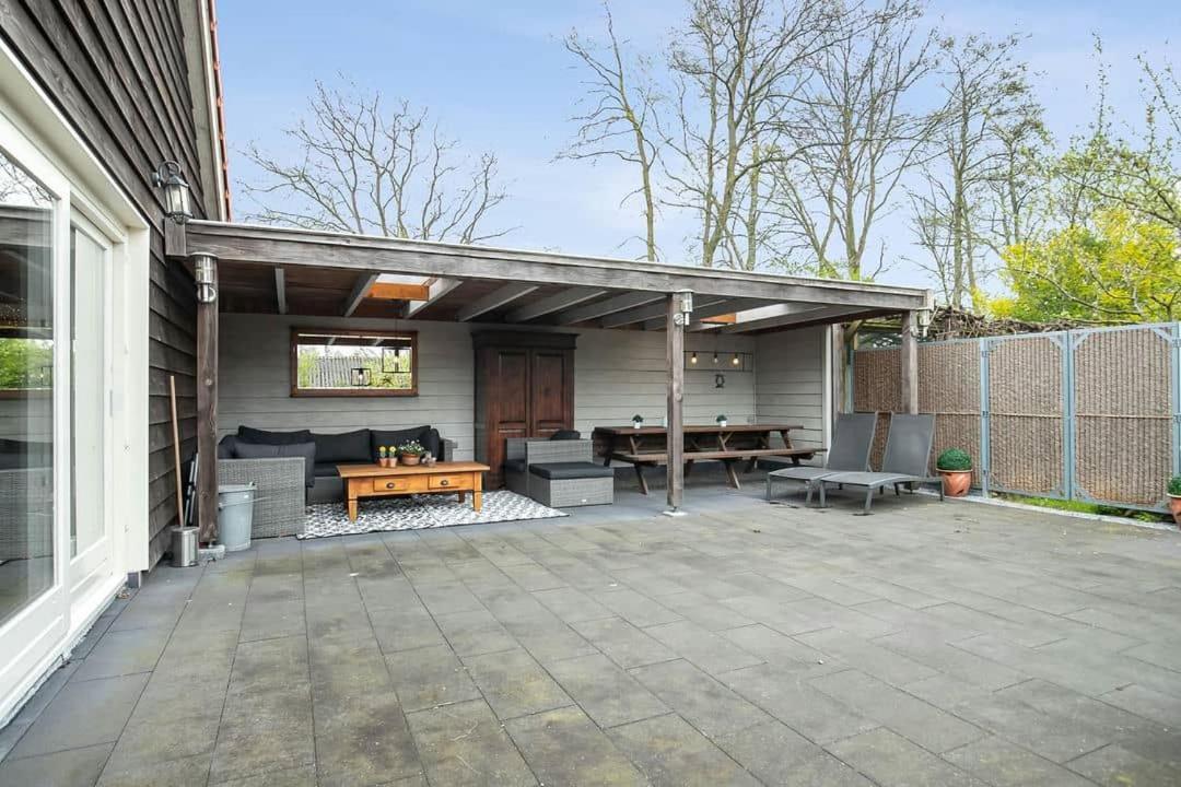 Guesthouse Max Dongen Luaran gambar