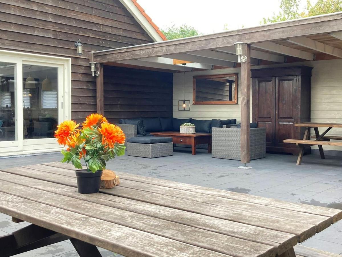 Guesthouse Max Dongen Luaran gambar