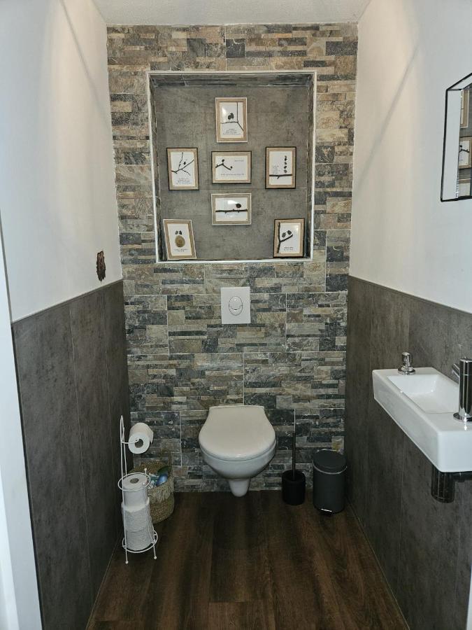 Guesthouse Max Dongen Luaran gambar